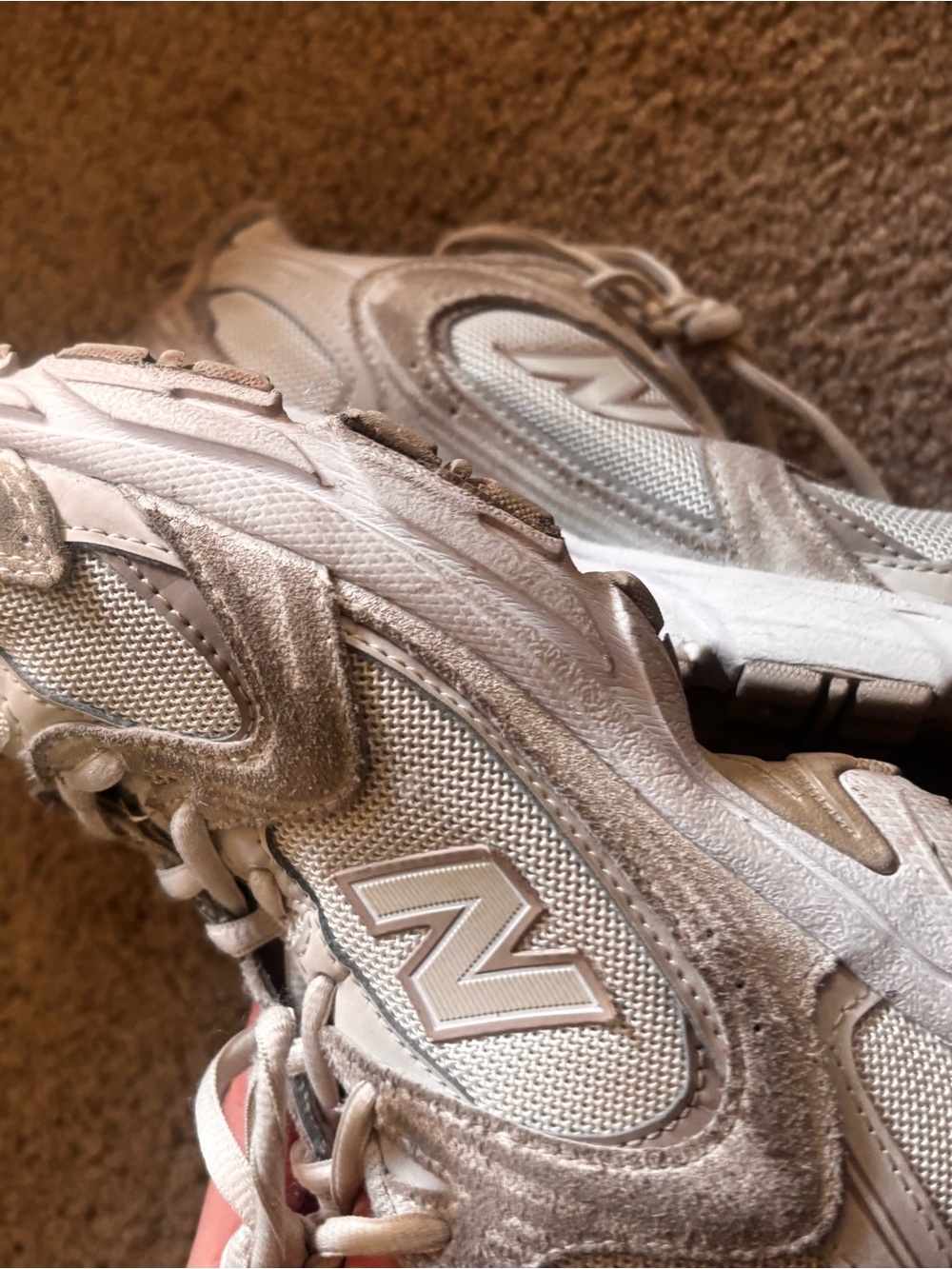 New Balance Men’s Sneakers in Beige and White